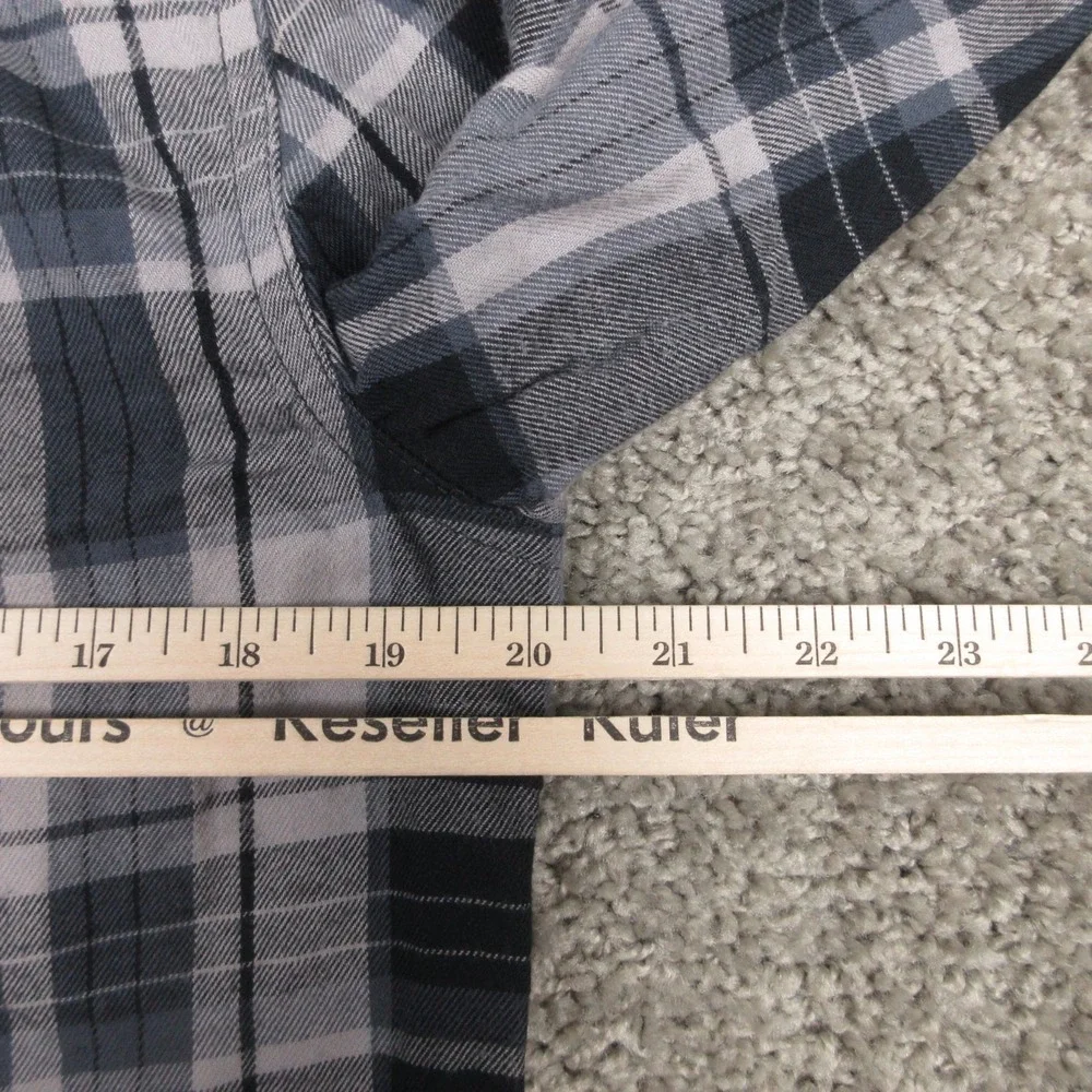 The North Face Shirt Mens Small Black‎ Gray Twill Flannel Pockets Work Button Up